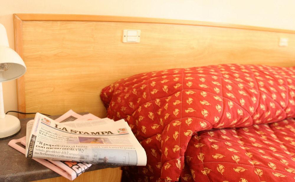 Albergo Savoia Ospedaletti Dış mekan fotoğraf
